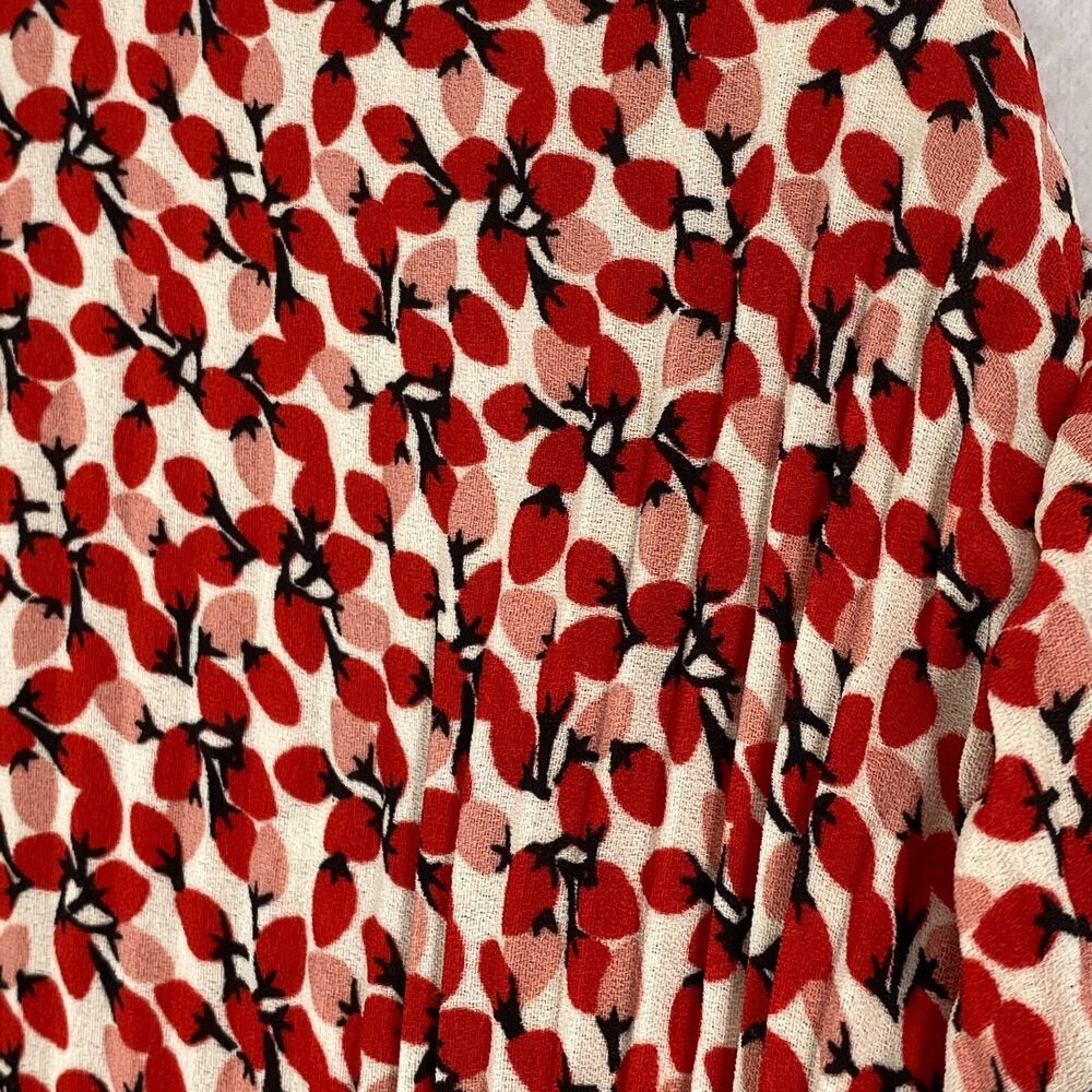 MAX STUDIO Blouse M Peasant Top Boxy Floral Round Neck Flared Sleeve Red - Picture 8 of 13